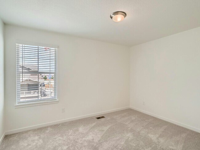 Building Photo - 8997 Borrowdale Ln