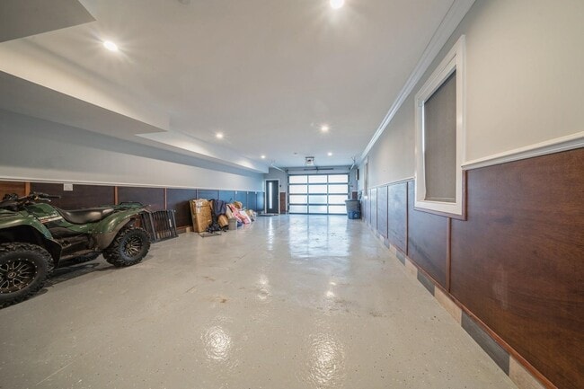 Building Photo - 225 Columbia Ave