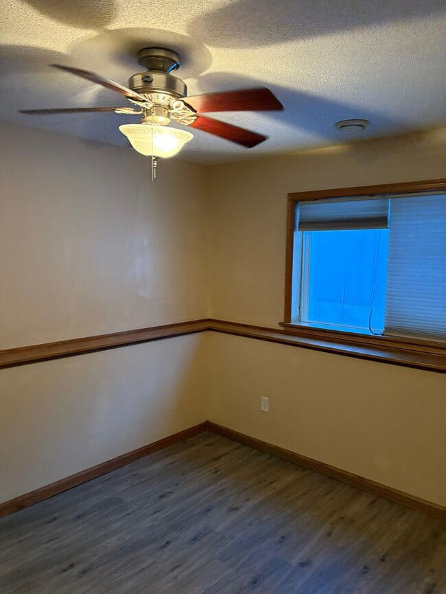 Building Photo - 1124 8th Ave SE