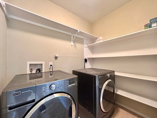 Building Photo - 3 Bed | 2 Bath – Cozy One-Level Home with ...