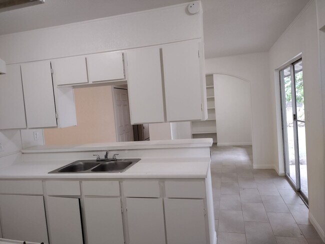 Building Photo - Meadow Village