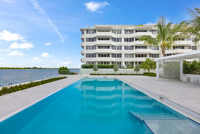 Building Photo - 2773 S Ocean Blvd