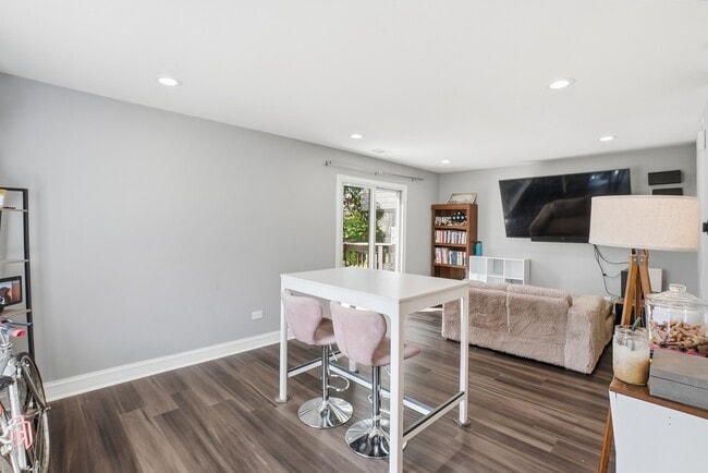 Building Photo - 12738 Kenneth Ave