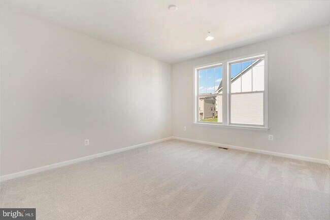 Building Photo - 5911 Garden Walk Dr