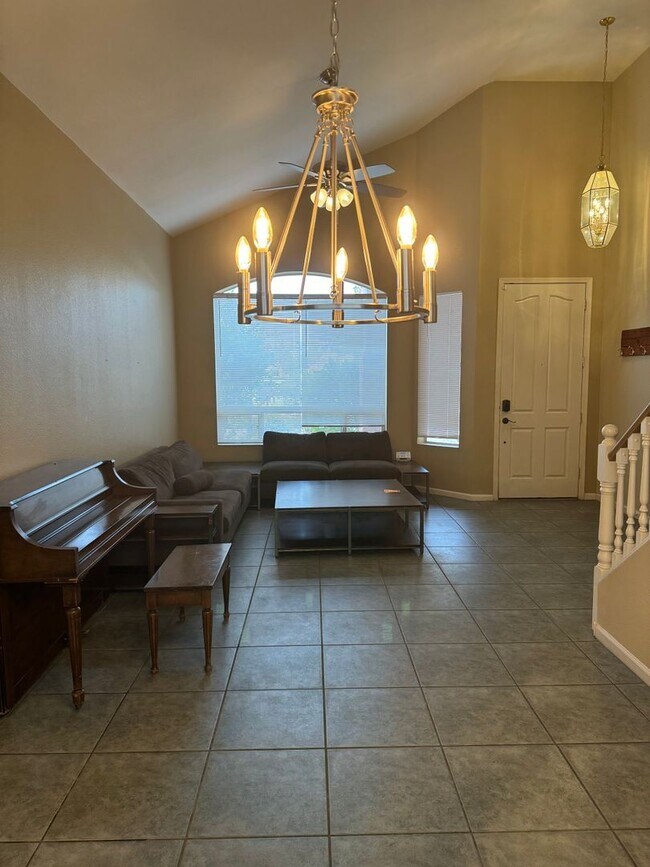 Building Photo - 5415 W Buffalo St