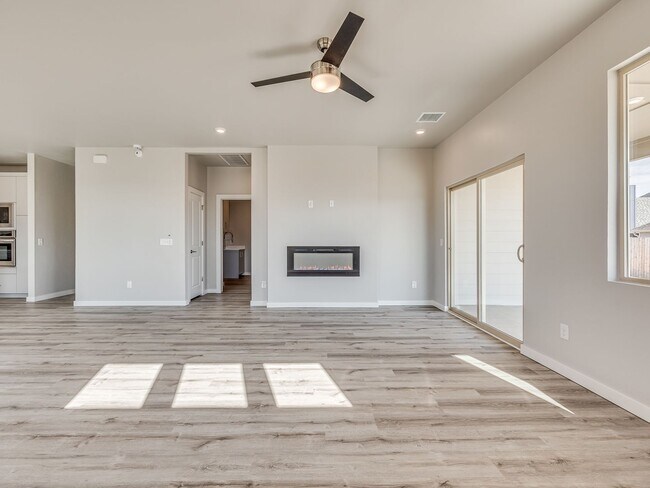 Building Photo - Beautiful New Construction Home in Edmond/...