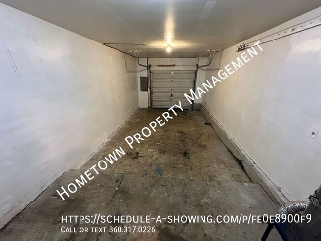 Building Photo - 16317 Birkland St SE