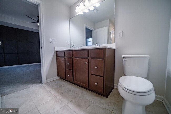 Building Photo - 9816 Cedarmass Cir