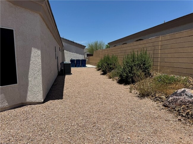 Building Photo - 2744 Buffalo Trl