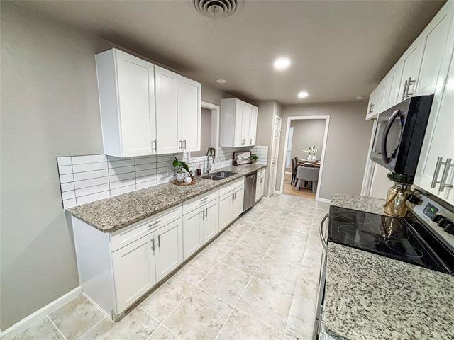 Building Photo - 1605 Glenwick Dr