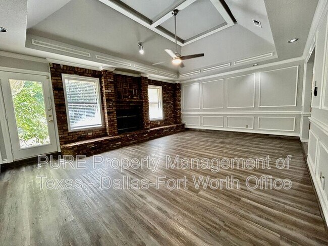 Building Photo - 7729 Red Oak St