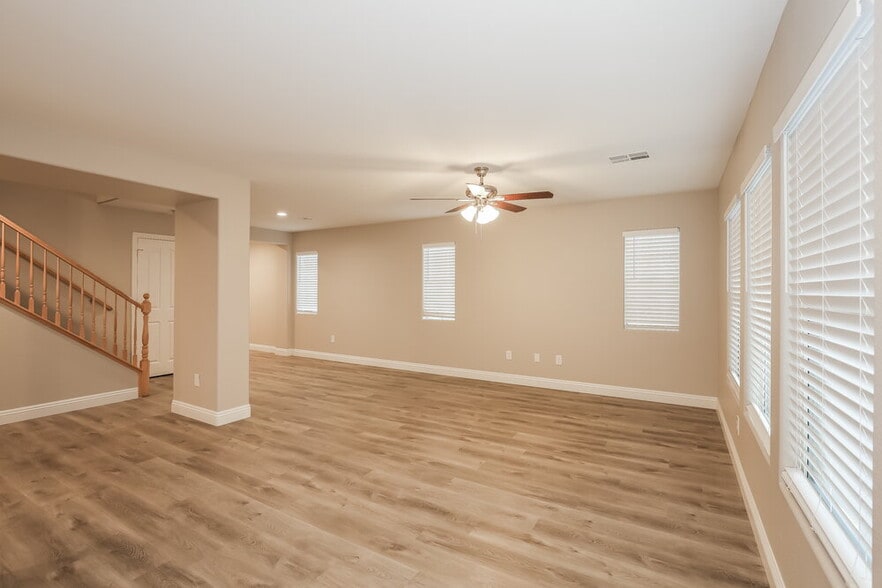 Building Photo - 124 Icy River Ave