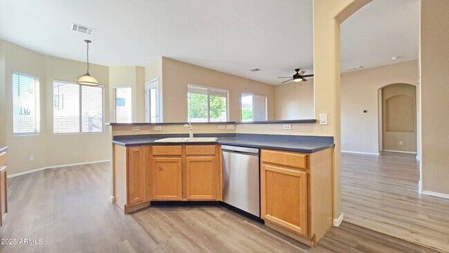 Building Photo - 13586 W Monte Vista Rd