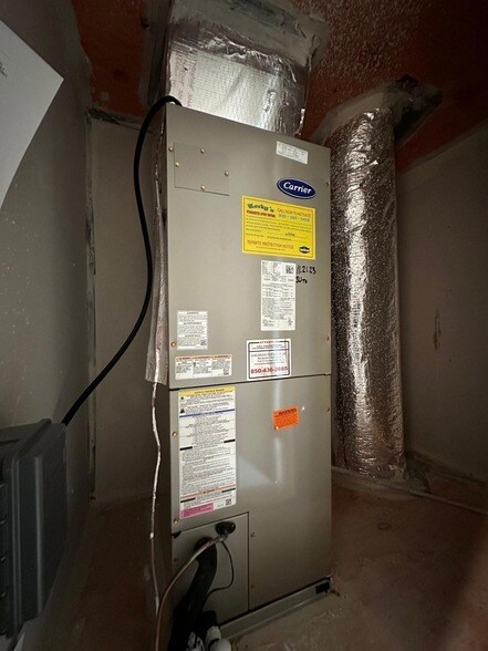 Building Photo - 5737 Stellarjay St