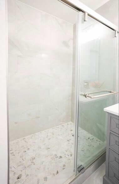 Building Photo - 2607 Aldford Dr