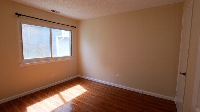 Upstairs Bedroom - 318 Barbara Ln