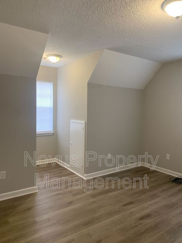 Building Photo - 88 River Ridge Dr