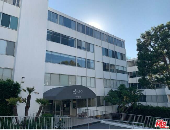 Building Photo - 17366 Sunset Blvd