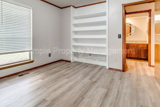 Building Photo - 11304 Ashford Dr