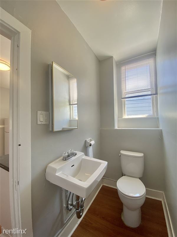 Building Photo - 88 Elgin Park