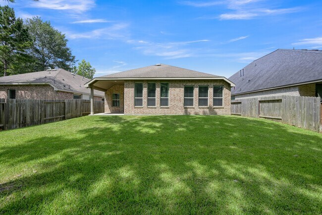 Building Photo - 122 S Bearkat Ct