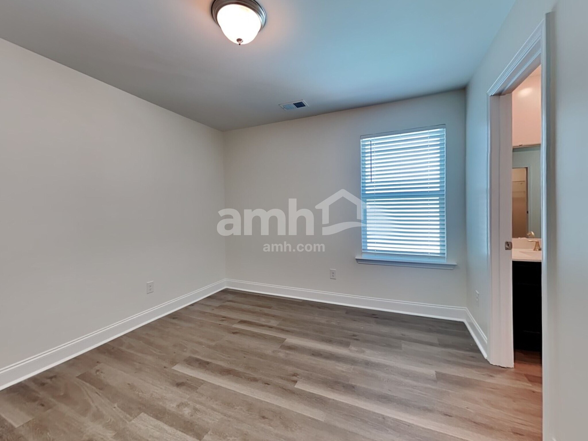 Building Photo - 1609 Lamplighter Ln