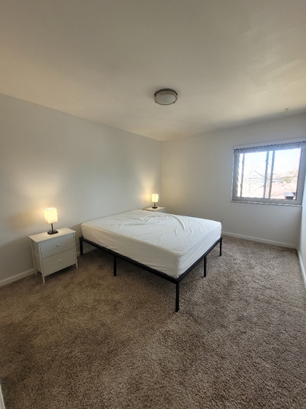 Building Photo - 3623 S Sheridan Blvd