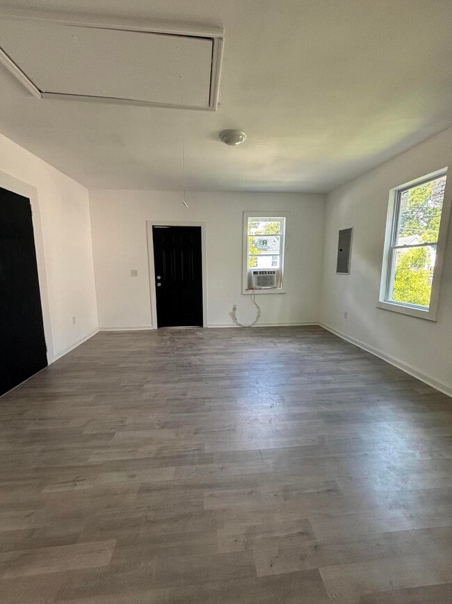 Building Photo - 1744 Hicks St