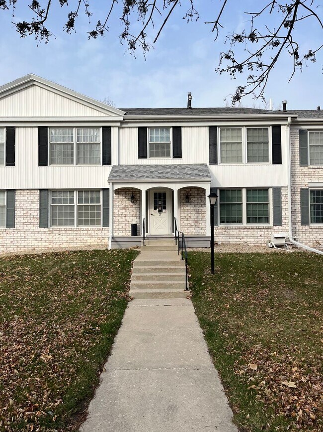 Primary Photo - Well maintained 1 bedroom condo $750