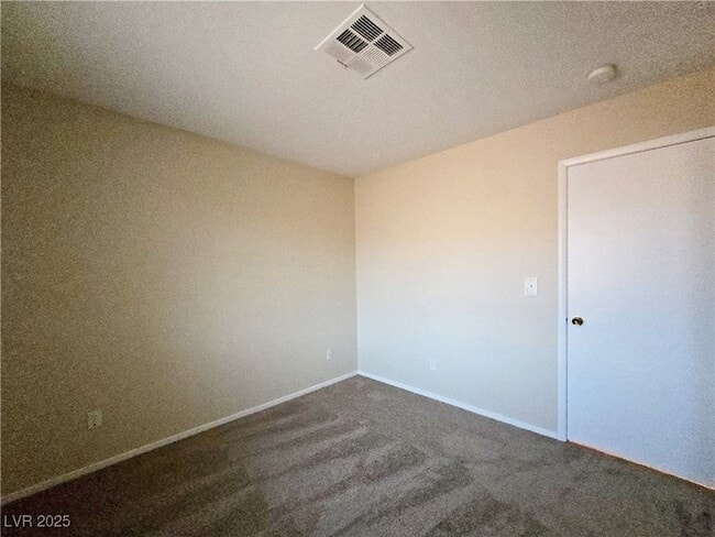 Building Photo - 8120 Sandy Creek Dr