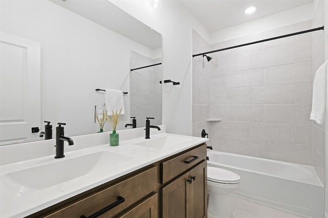 Building Photo - 5511 Orangery Ln