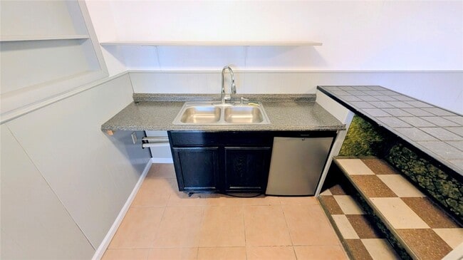 Building Photo - 6720 Cherryvale Dr