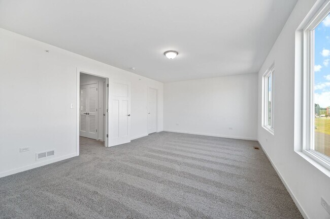 Building Photo - 1214 Gillespie Ln