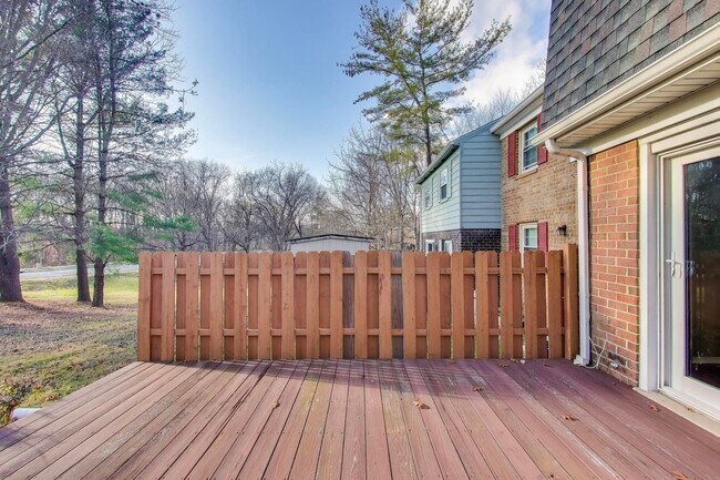 Building Photo - 5769 Yellowrose Ct