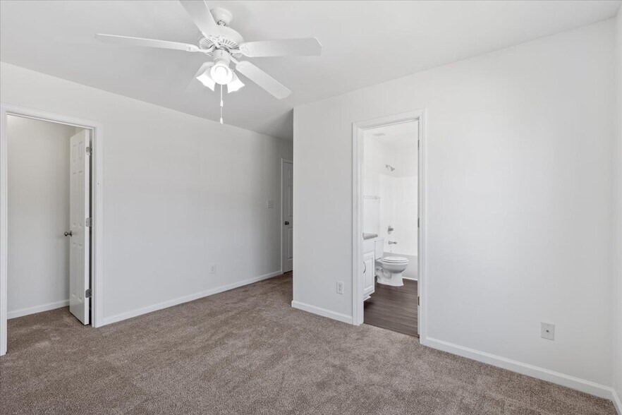 Building Photo - 305 Whitehall Ct