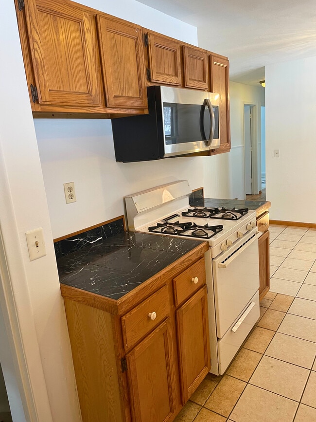 Building Photo - 1525 Carol Lynne Dr