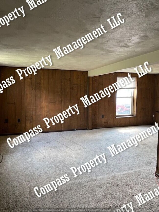 Building Photo - $995 - 2 Bed, 1 Bath - East Earl
