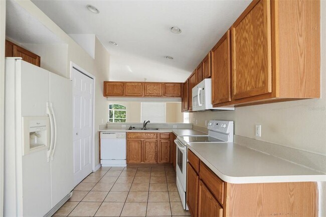 Building Photo - 13408 Teaberry Ln