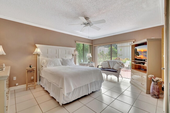 Building Photo - 5760 Piping Rock Dr