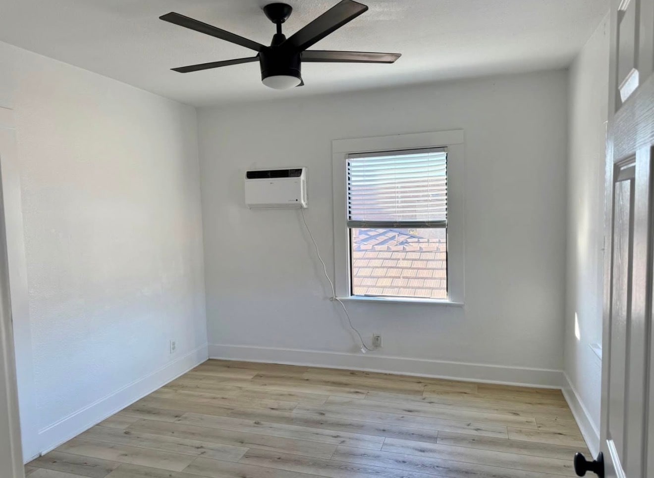 Building Photo - 823 W Orange St