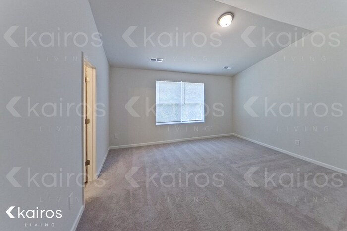 Building Photo - 204 Glenoaks Dr