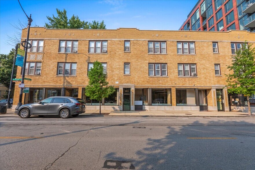 Primary Photo - 2516 N Lincoln Ave