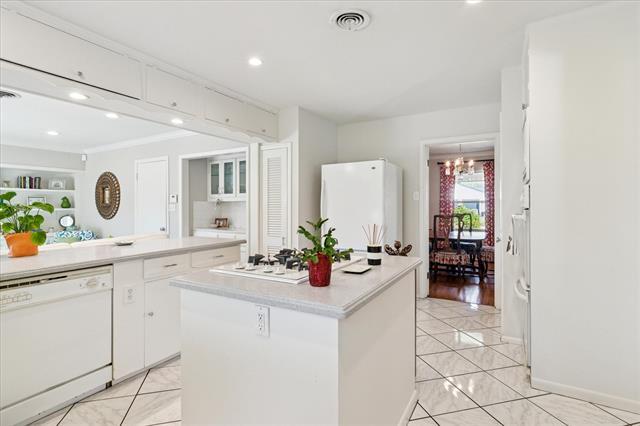 Building Photo - 3982 Highgrove Dr