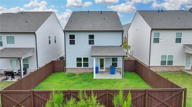 Building Photo - 3230 Westgate Park Dr