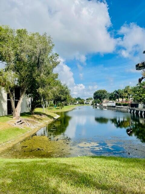 Building Photo - 5571 Courtyard Dr