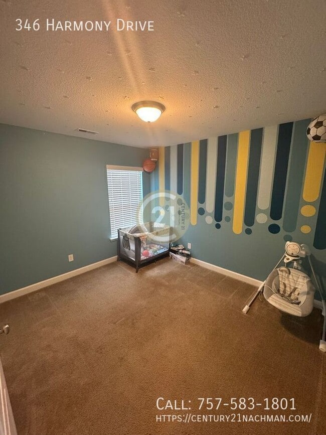 Building Photo - 346 Harmony Dr
