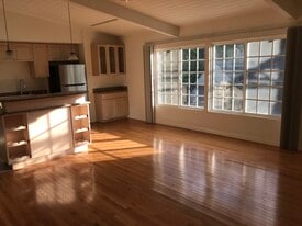 Building Photo - 1815 N Beverly Glen Blvd