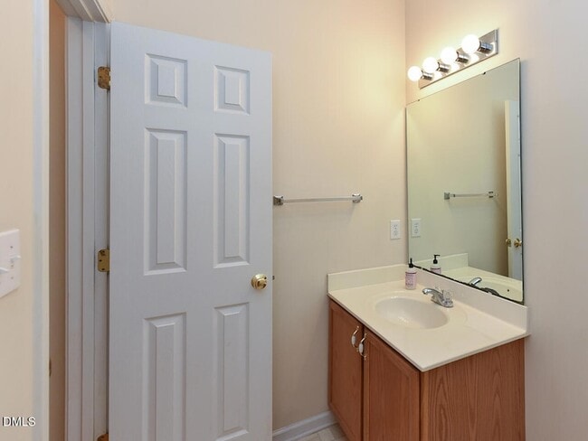 Building Photo - 406 Somersview Dr