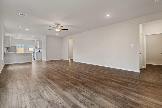 Building Photo - 16442 Blossom Grv Dr