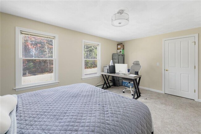 Building Photo - 42 Rollingwood Dr